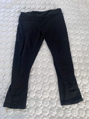 Lululemon New York City Skyline NY Marathon Capri Leggings Size 8